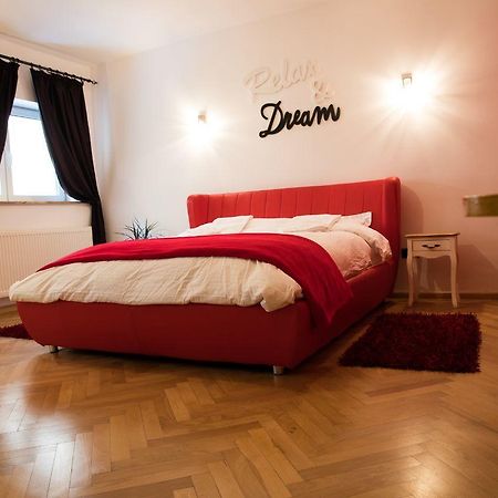 Luky10 Apartment Brasov Ngoại thất bức ảnh